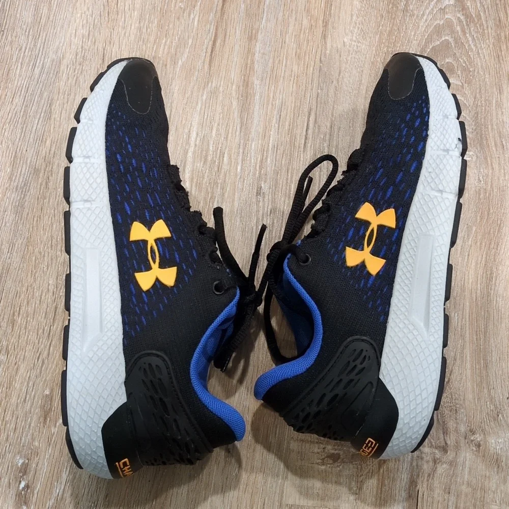 Under Armour Charged Rogue Black and Blue Athletic Shoes Youth 5Y